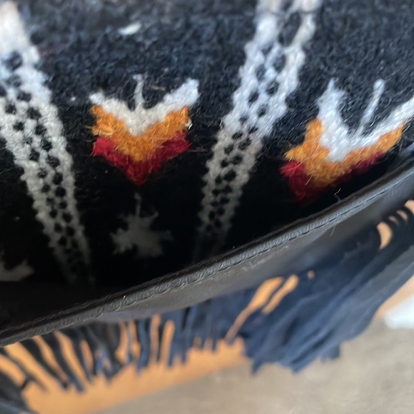 NWT Leather Suede Woven Crossbody Bag Leather Fringes Adjustable Strap Western - Picture 7 of 9